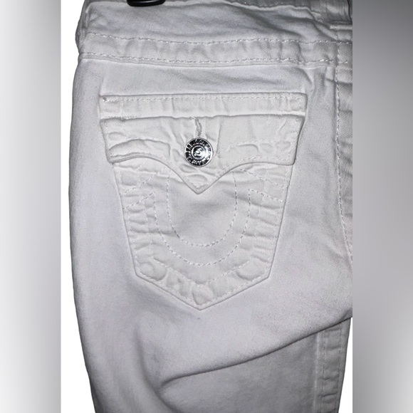 🔥TRUE RELIGION!! DESIGNER WHITE DENIM JEANS WITH BLUE DETAILING!! 🔥 - Picture 10 of 15